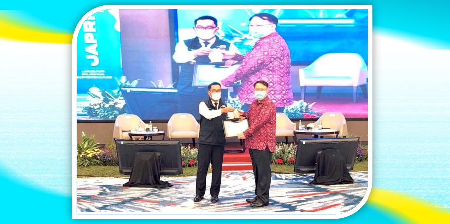 Dharma Dexa Menerima Penghargaan CSR Pemerintah Provinsi Jawa Barat
